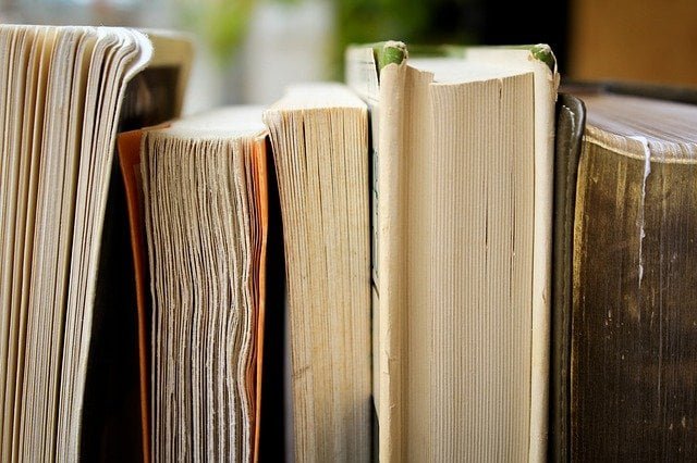 books 1850645 640